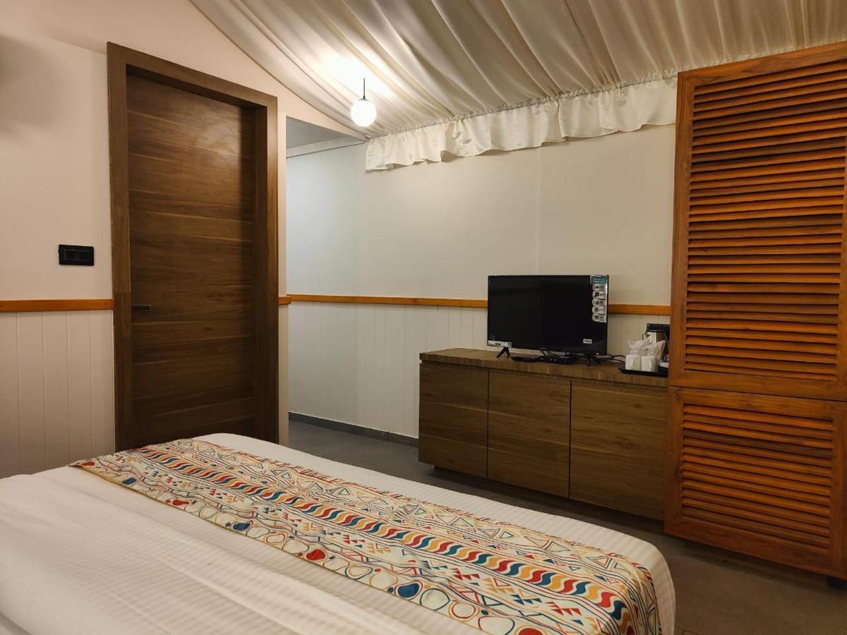 Nirvana Resort And Restaurant Garudeshwar Exterior photo