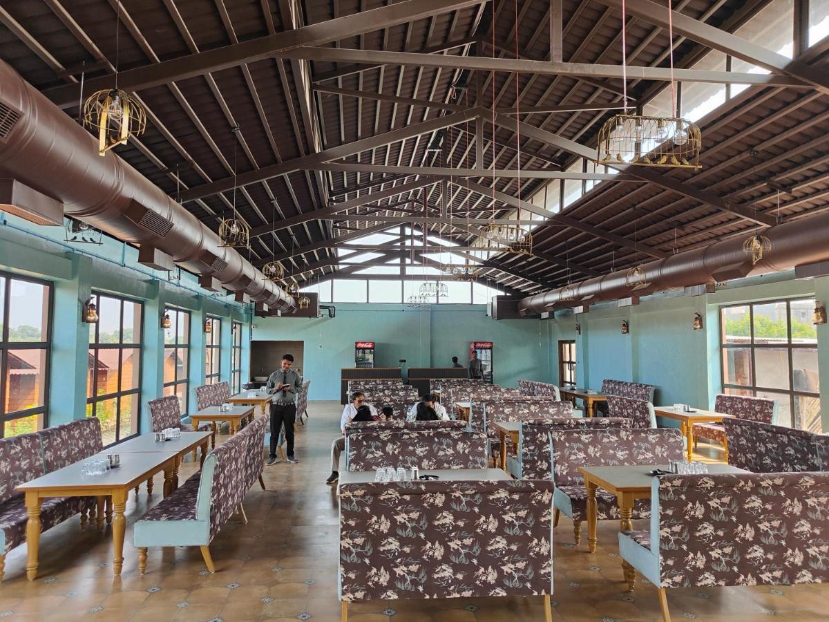 Nirvana Resort And Restaurant Garudeshwar Exterior photo